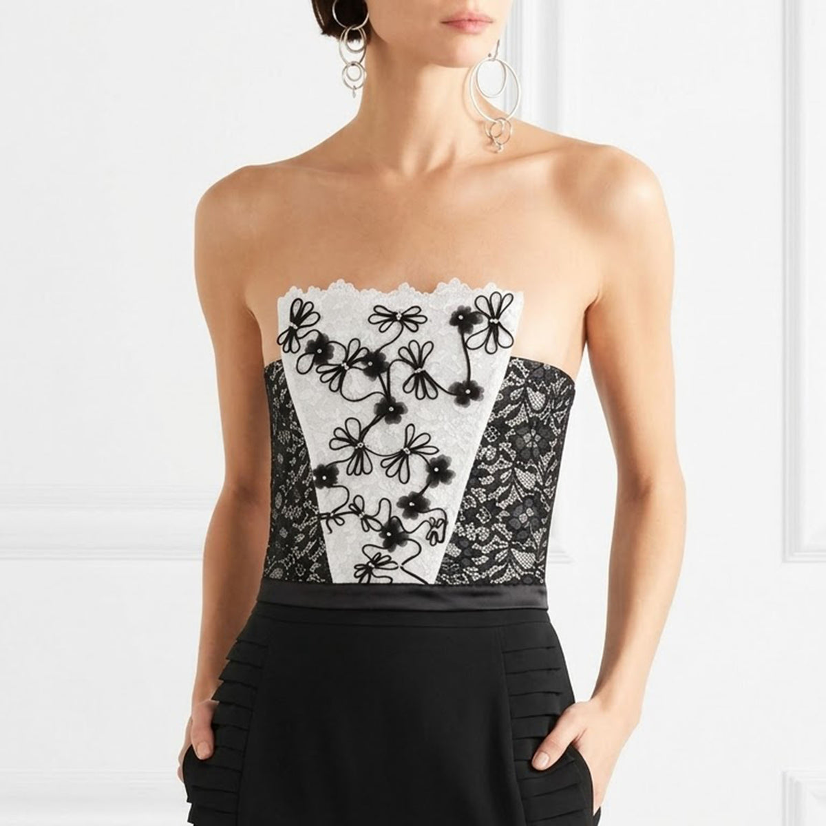 corset mujer encaje blanco y negro con bordados-bustier strapless